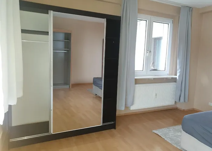 Am Kaiserlei 6 Etage 2 Schlafzimmer Haus 123 *